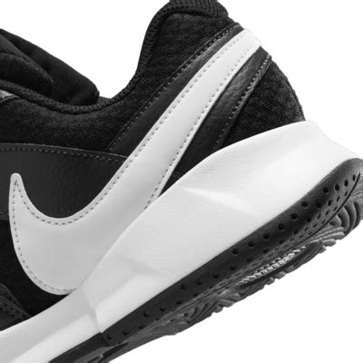 nike binnen tennisschoenen|Nike Factory Stores.